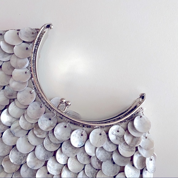 CAPIZ SHELL SEQUINED BEADED TOP HANDLE CLUTCH BAG - Picture 3 of 6